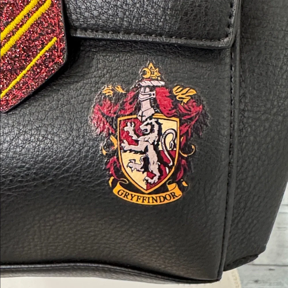 DANIELLE NICOLE GRYFFINDOR HARRY POTTER TIE MINI BACKPACK